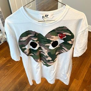 COMME des GARÇONS PLAY Camo Heart T Shirt Size L
